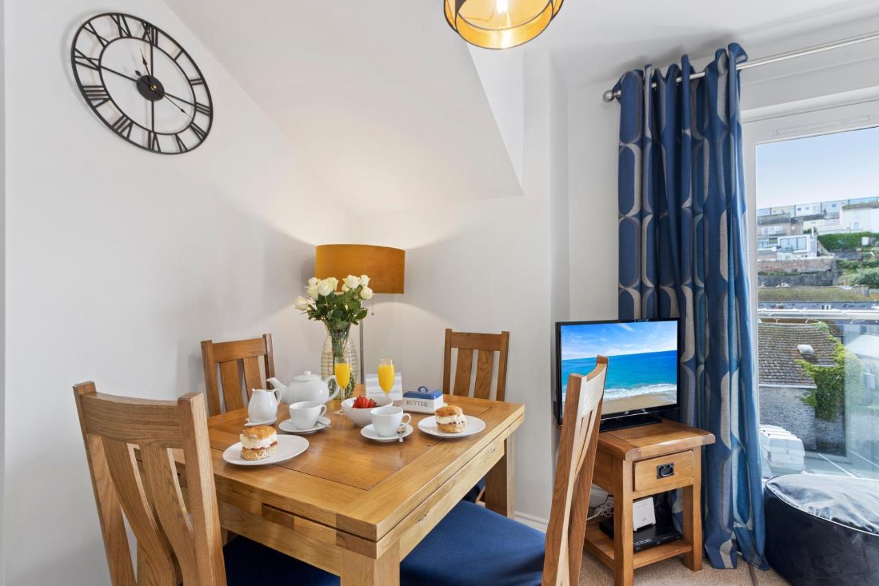 A Modern And Cosy Apartment Just Yards From Brixham'S Bustling Harbourside Екстер'єр фото