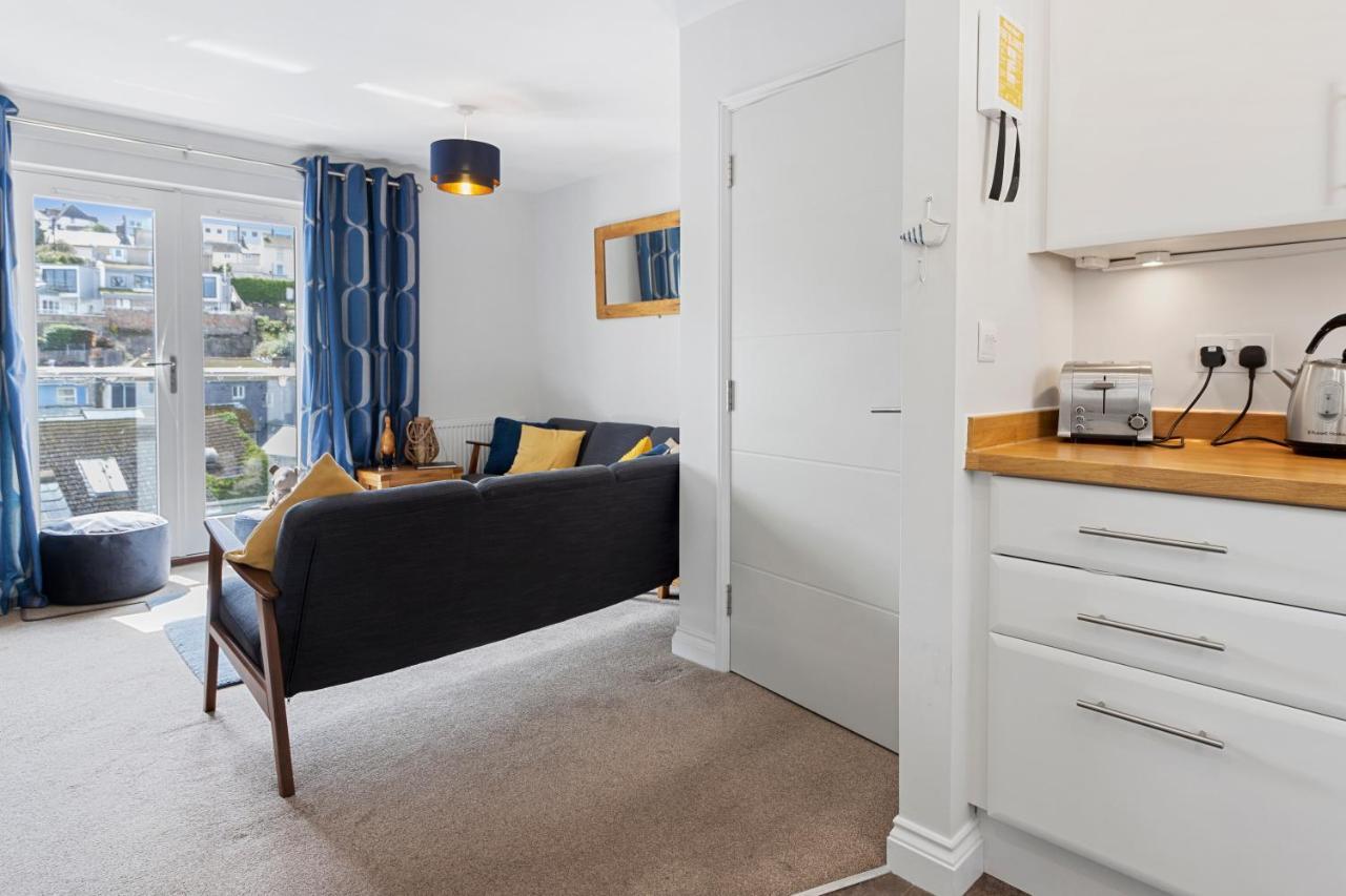 A Modern And Cosy Apartment Just Yards From Brixham'S Bustling Harbourside Екстер'єр фото